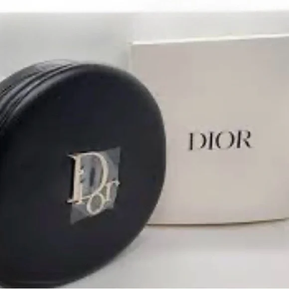 NIB Dior Black Circular Bag with Silver and black Chain - Picture 3 of 8